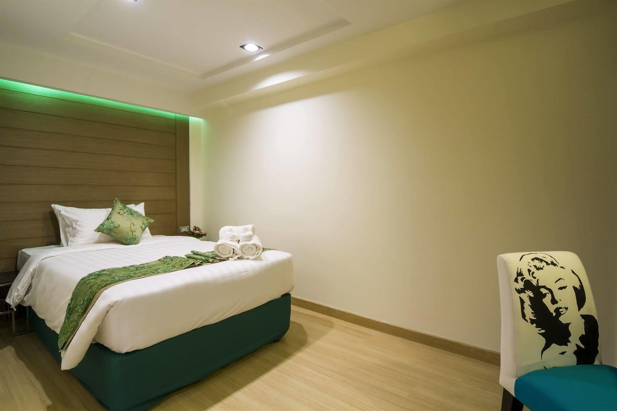 Eleven Avenue Suites Banguecoque Exterior foto