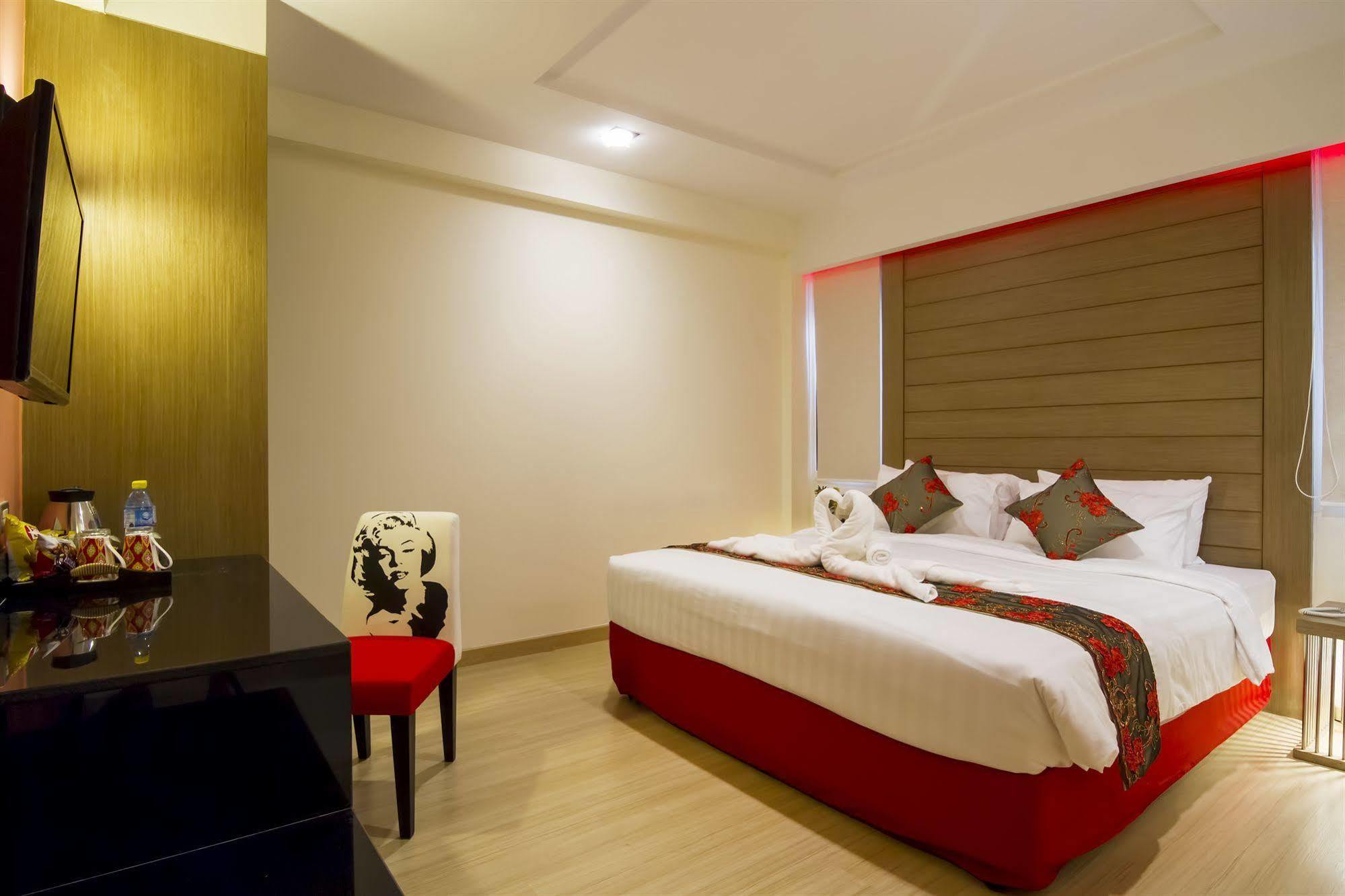 Eleven Avenue Suites Banguecoque Exterior foto