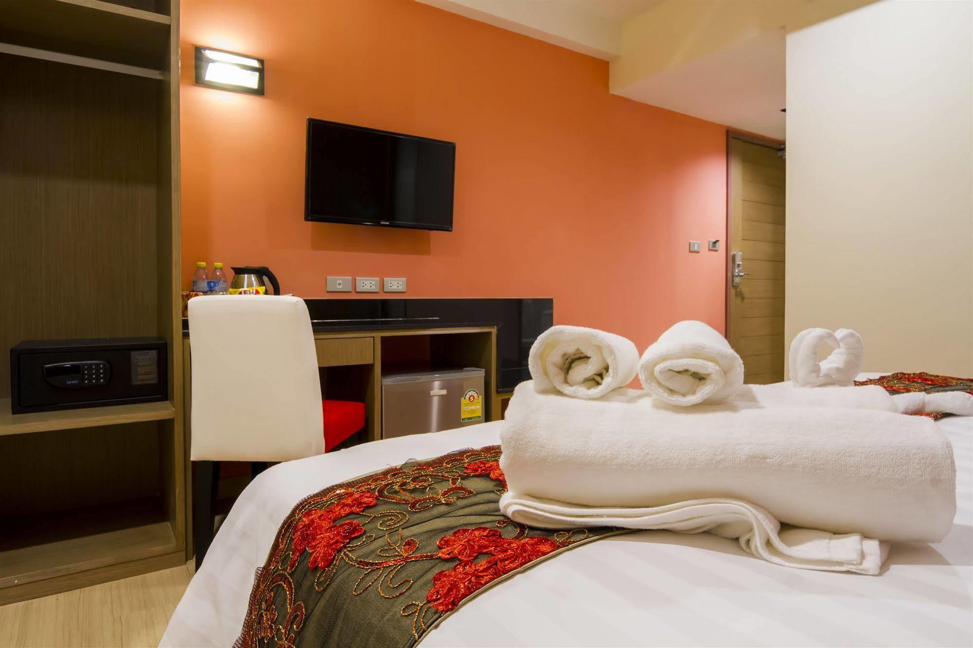 Eleven Avenue Suites Banguecoque Exterior foto