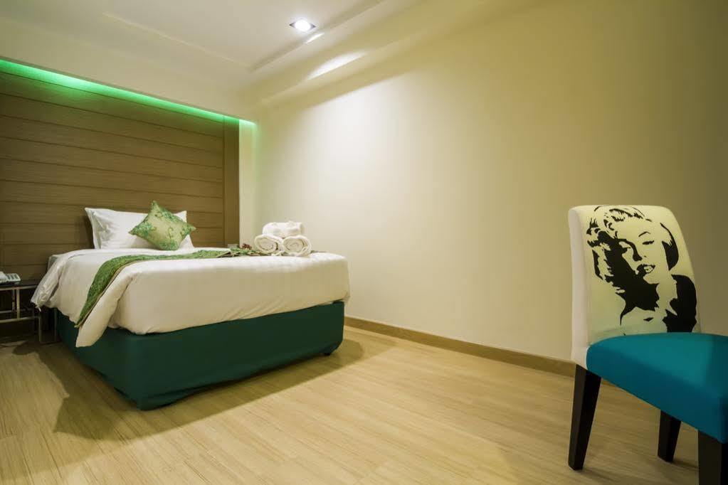 Eleven Avenue Suites Banguecoque Exterior foto